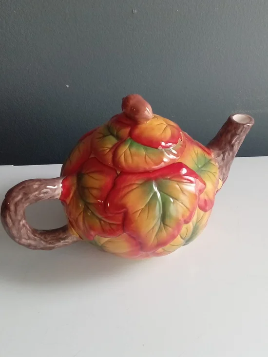 Autumn Leaf Ceramic Teapot - Multicolor Leaf Design - Picture 5 of 6